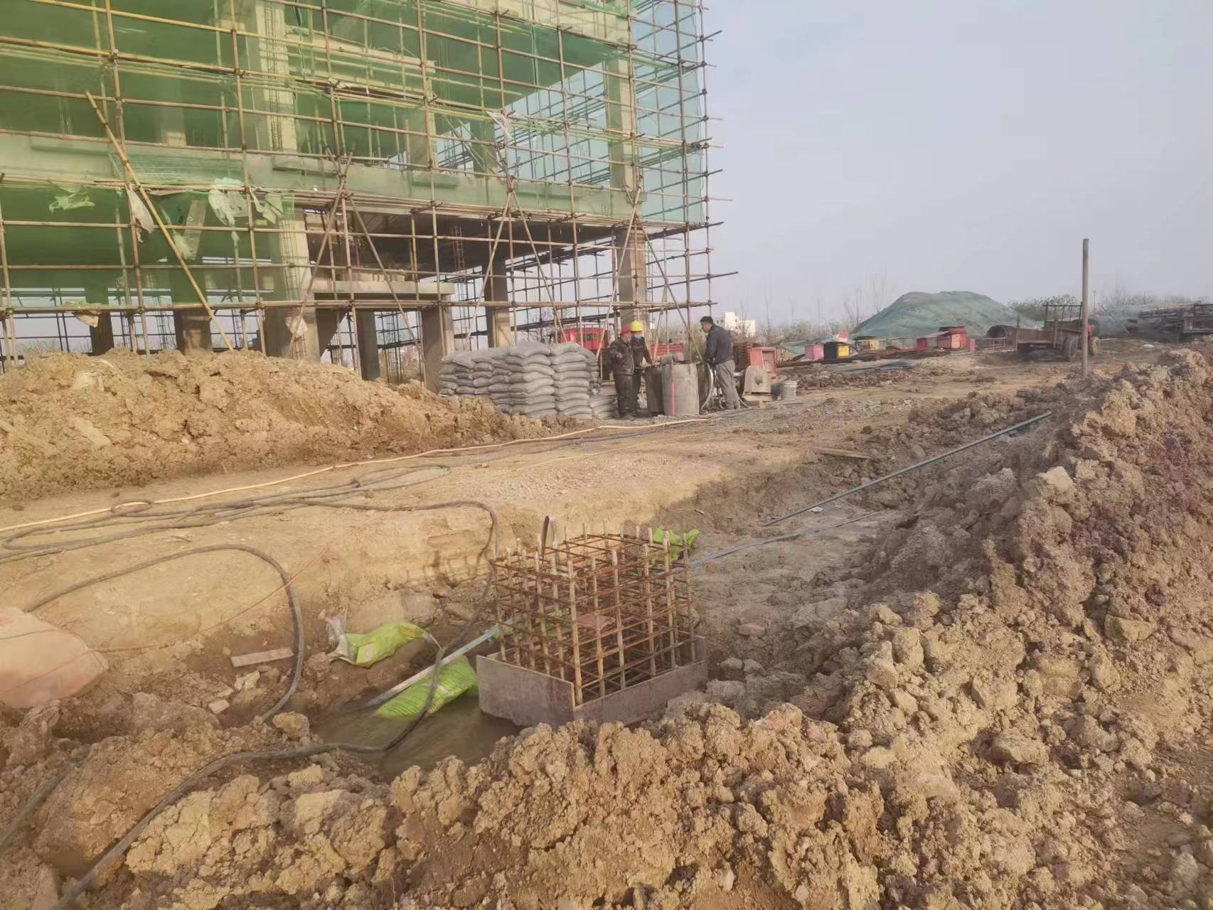 资源当桥梁出现裂缝的时候应该及时加固修补